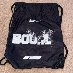 NIKE BOOM Drawstring Bag 😎